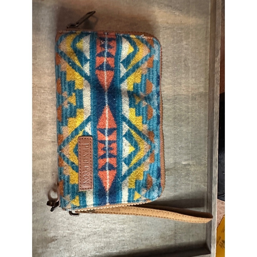 Pendleton Wallet Clutch Zip Around Southwestern Print‎ Wristlet